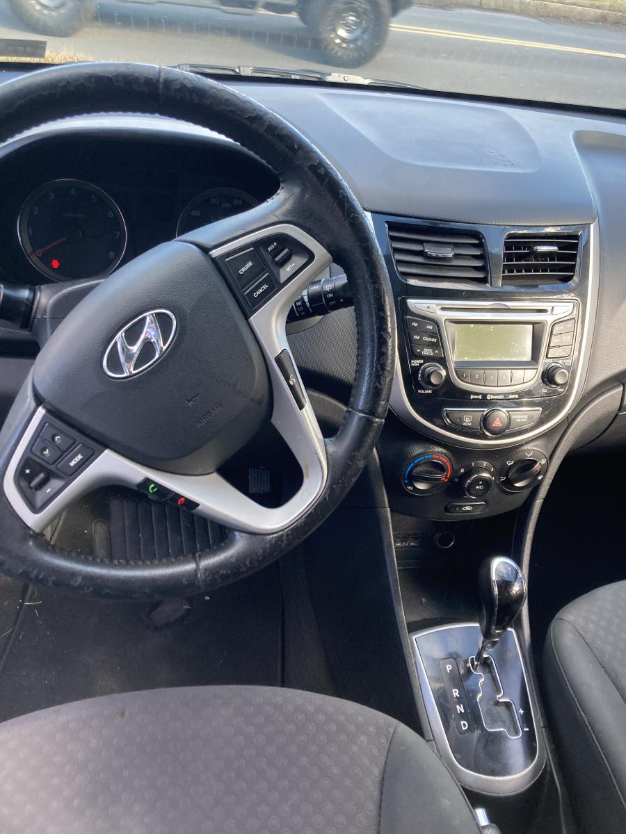 2013 Hyundai Accent SE