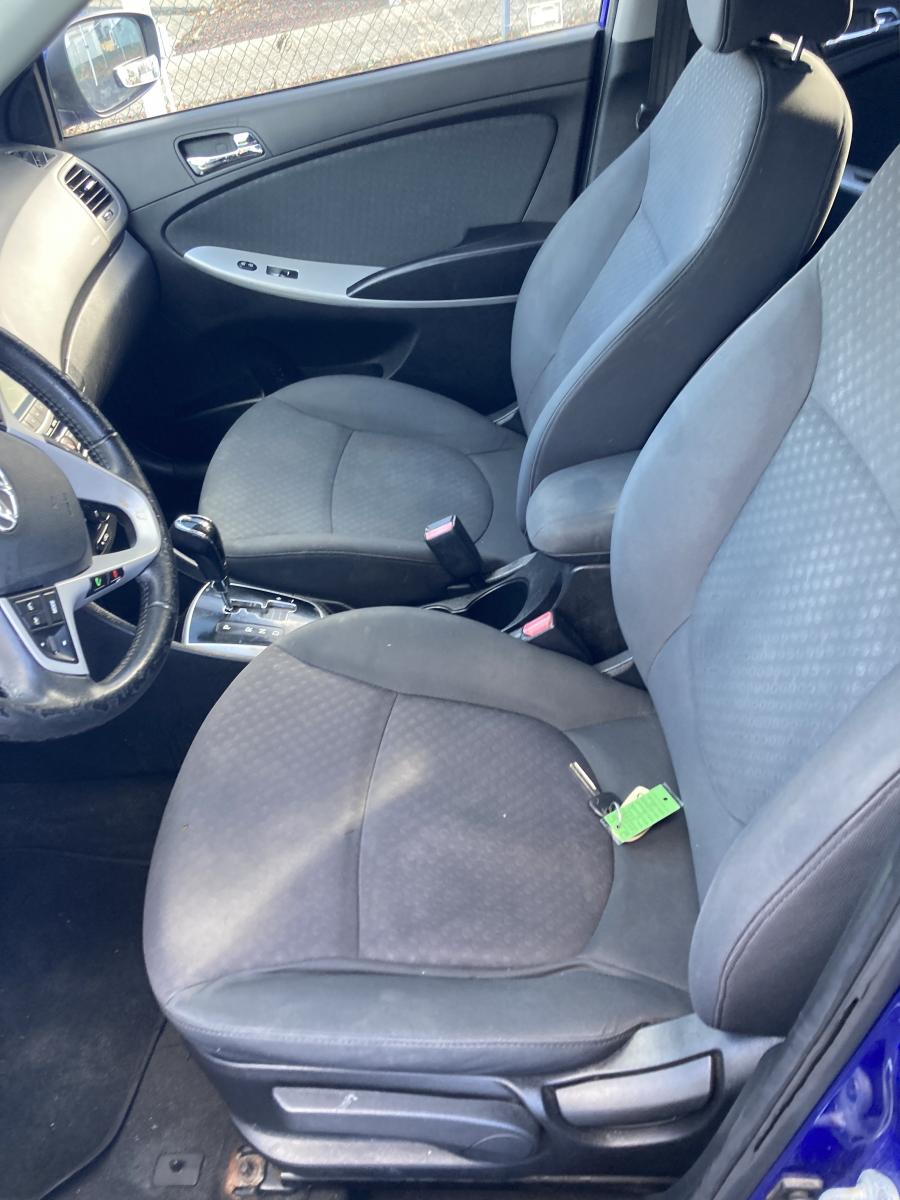 2013 Hyundai Accent SE