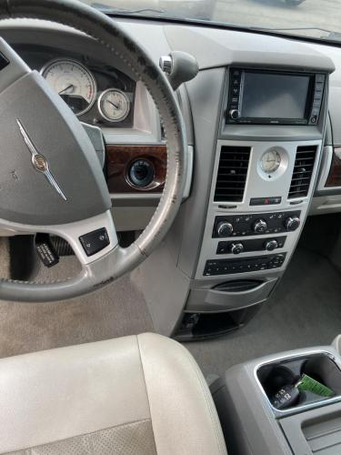 2009 Chrysler Town & Country
